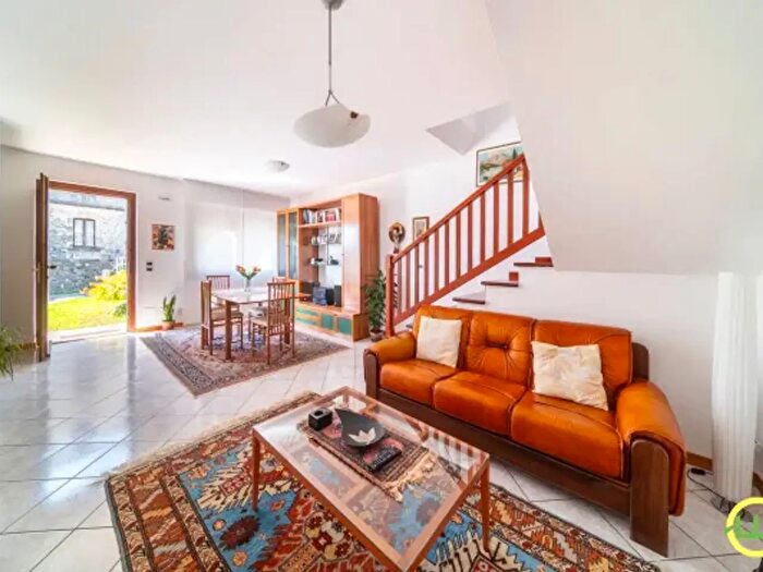 Casa con 6 locali in vendita in Via Luigi Garzoni, Cassacco
