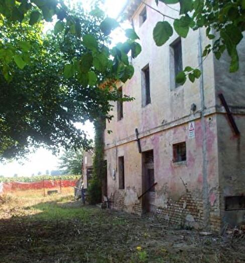 Casa con 6 locali in vendita in Via Montegrappa, Jesi