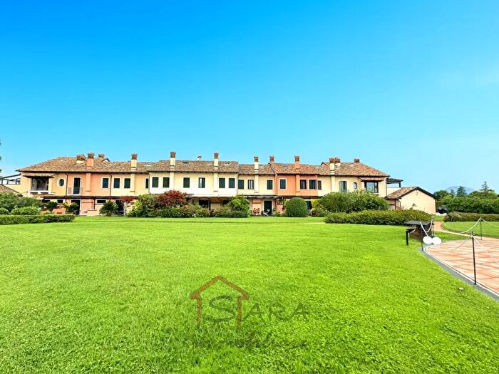 Casa quadrilocale in vendita in Via Montecchia, Selvazzano Dentro