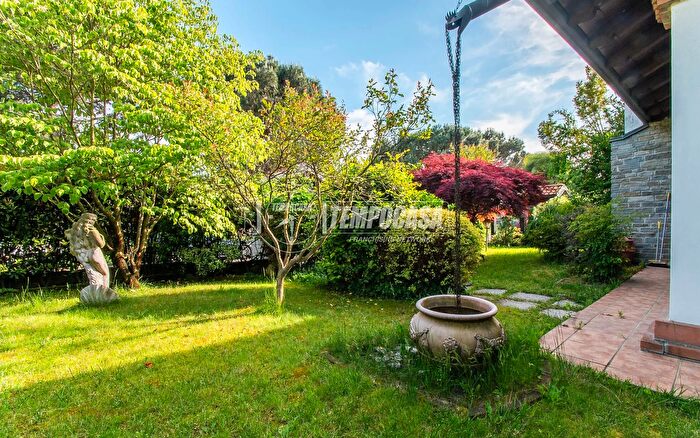 Casa con 5 locali in vendita in Via Francesco Baracca, Olgiate Olona