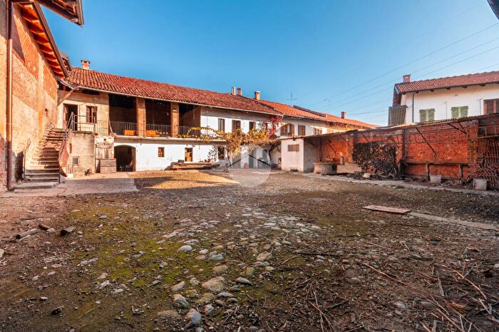 Casa con 10 locali in vendita in Via Grange Palmero, Alpignano