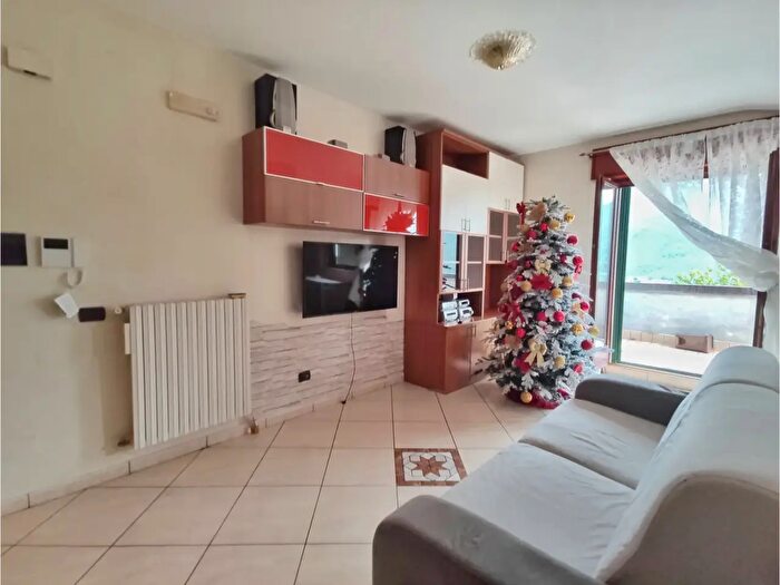 Appartamento trilocale in vendita in Solofra
