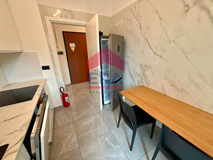 Appartamento bilocale in vendita in Largo Promessi Sposi, Milano