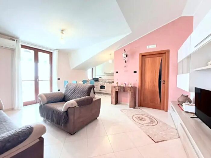 Appartamento trilocale in vendita in Via Mincio, Acerra