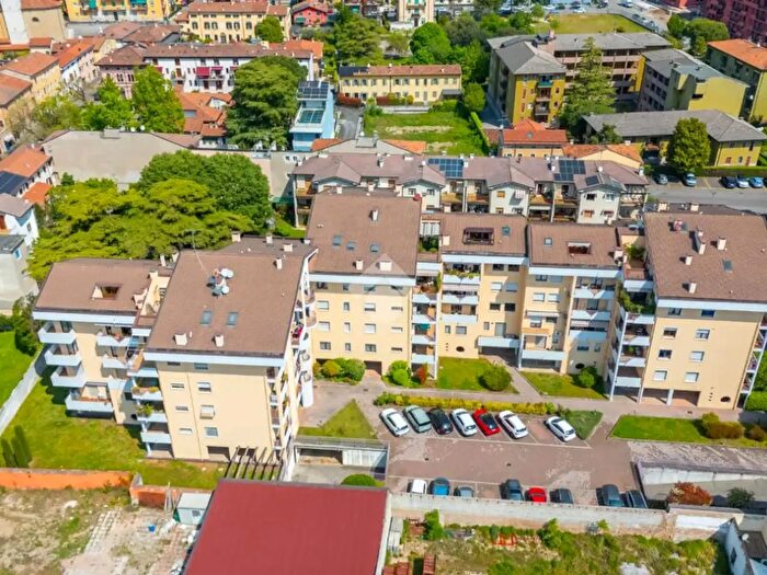Appartamento quadrilocale in vendita in Via Toffaletti, Verona