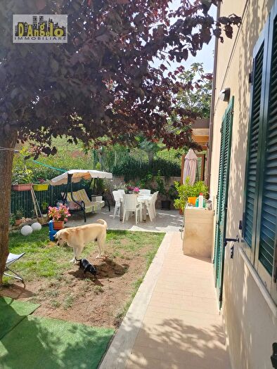 Appartamento con 6 locali in vendita in Via Umberto Terracini, Offida