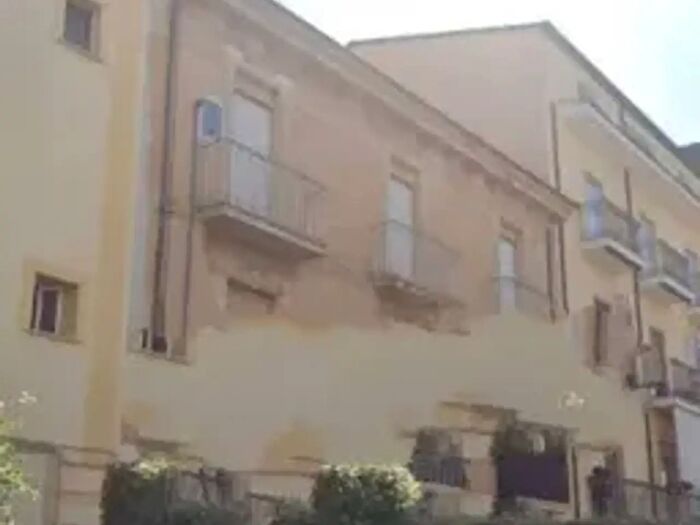 Appartamento con 5 locali in vendita in Via della Libertà, Fondi