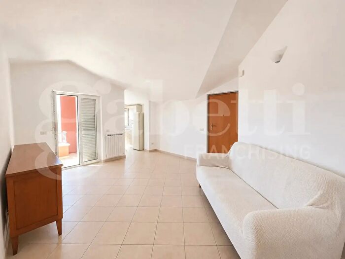 Appartamento trilocale in vendita in Via Gabriele d'Annunzio, Tortoreto