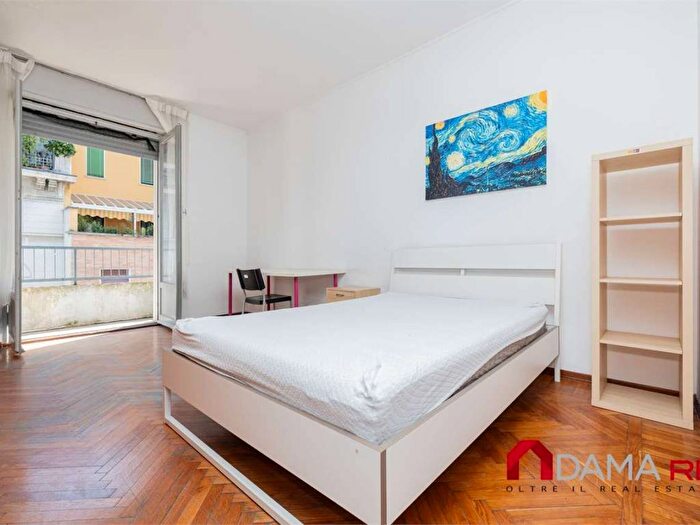 Appartamento quadrilocale in affitto in Via Verona, Porta Romana Medaglie d'Oro, Milano