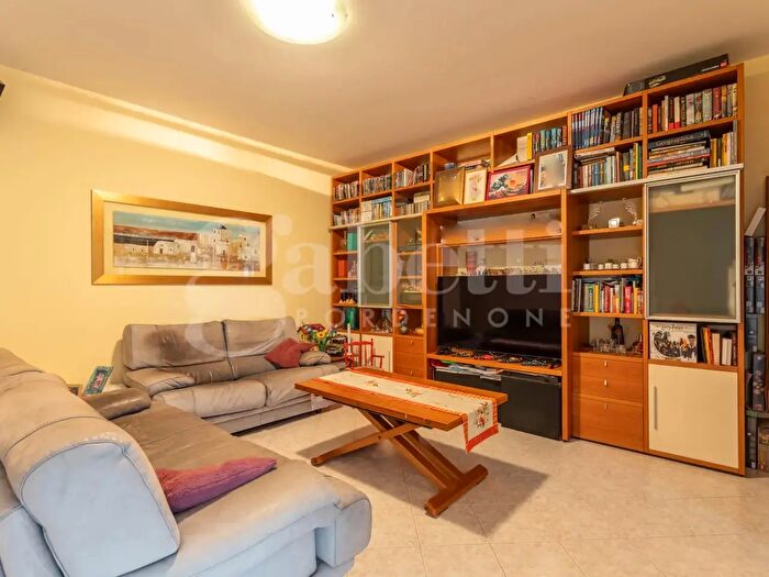 Appartamento trilocale in vendita in Via Stradelle, Cordenons