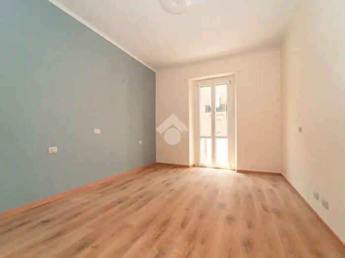 Appartamento trilocale in vendita in Via Isonzo, Torino
