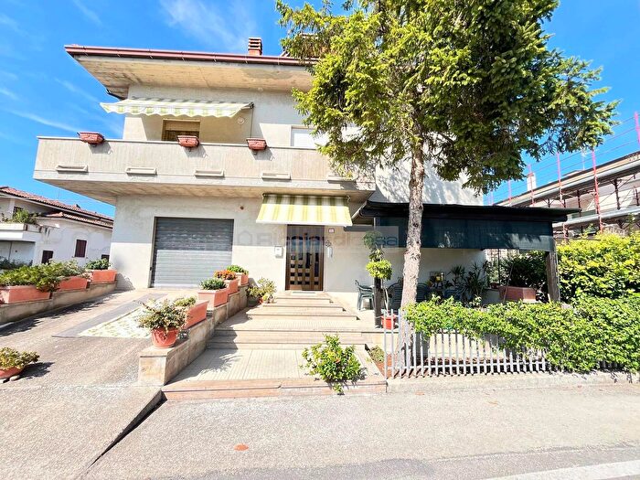 Appartamento quadrilocale in vendita in Monte Urano