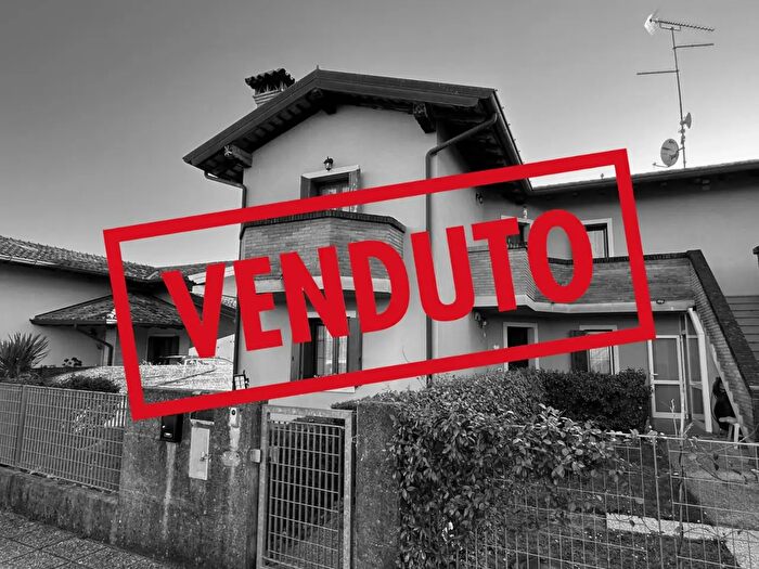 Appartamento trilocale in vendita in Capriva Del Friuli