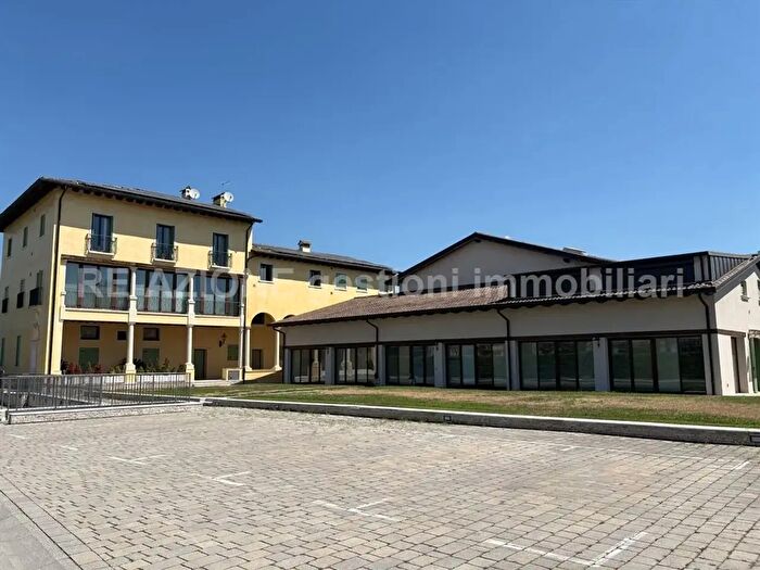 Appartamento con 5 locali in affitto in Vicenza