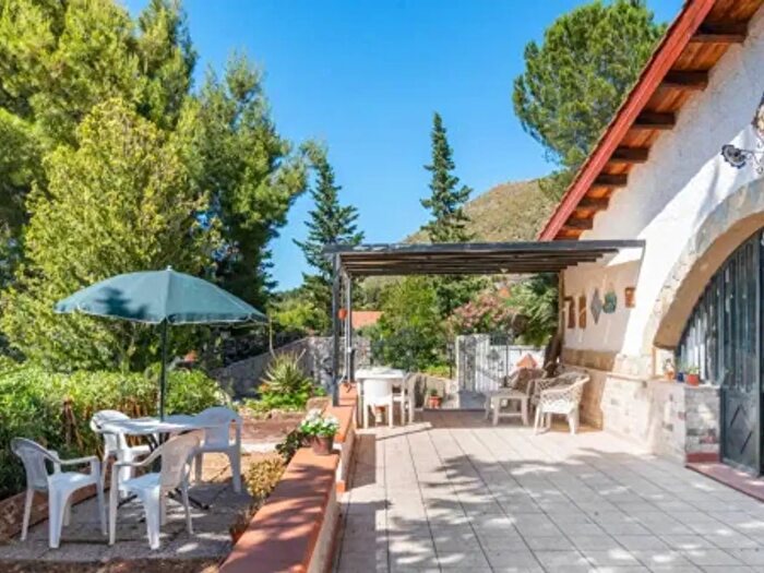 Casa con 6 locali in vendita in Via Costamante, Castellammare Del Golfo