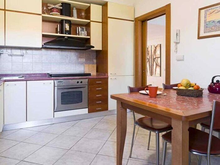 Appartamento quadrilocale in affitto in Via Giorgio Washington, Washington, Milano