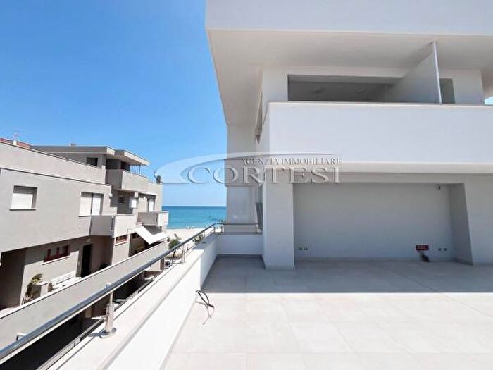 Appartamento trilocale in vendita in Strada Terza, Senigallia