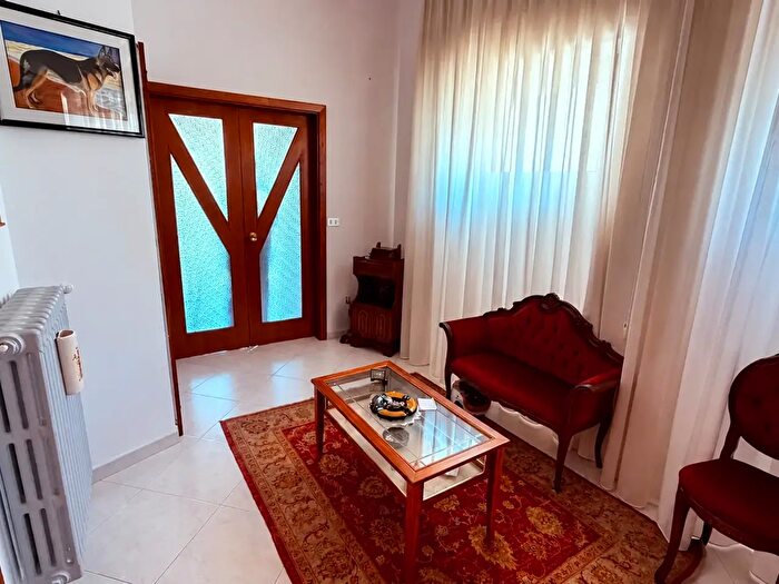 Appartamento trilocale in vendita in Via Carlo Poerio, Castellana Grotte