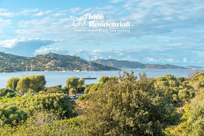 Appartamento trilocale in vendita in Palau Via Galatea Snc, Palau