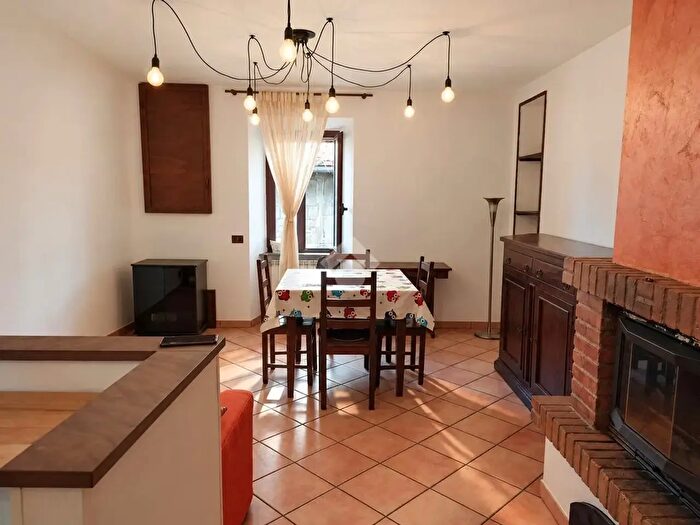 Appartamento trilocale in vendita in Via Malatesta, Viterbo