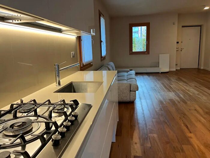 Casa quadrilocale in vendita in Via Pietro Ferraro, Dueville