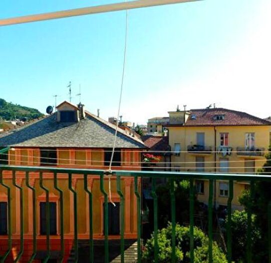 Appartamento trilocale in affitto in Levanto