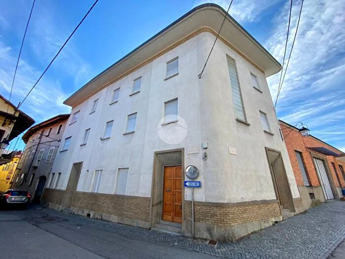 Appartamento bilocale in vendita in Via Milite Ignoto, Cuorgne