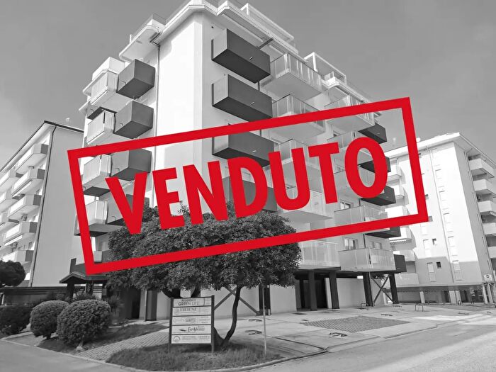 Appartamento trilocale in vendita in Via Mercurio, San Michele Al Tagliamento