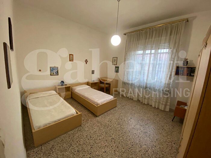 Appartamento trilocale in vendita in Via Lazio, Oristano