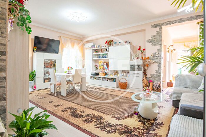 Appartamento trilocale in vendita in Via del Fosso dellOsa, Roma