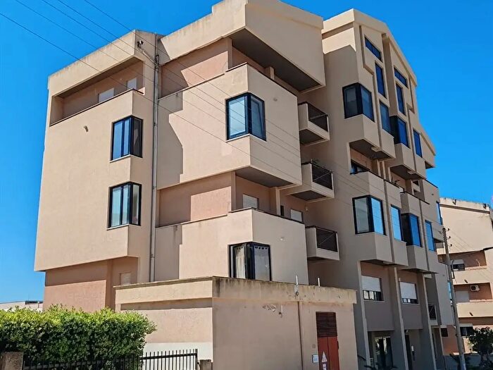 Appartamento con 5 locali in vendita in Via Corridoni, Erice