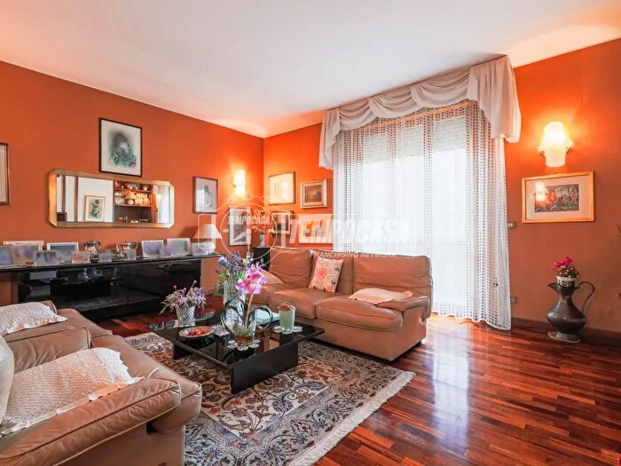 Appartamento con 6 locali in vendita in Via Chiesa di Coraglia, Imola