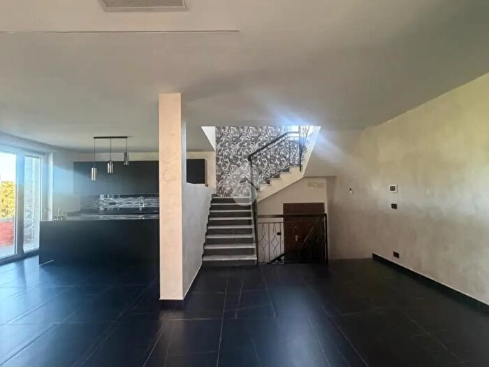 Casa con 6 locali in vendita in Via Are, Cavagnolo