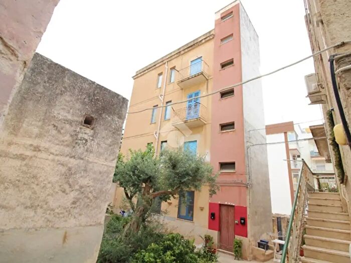 Appartamento bilocale in vendita in Via Caserta, Erice