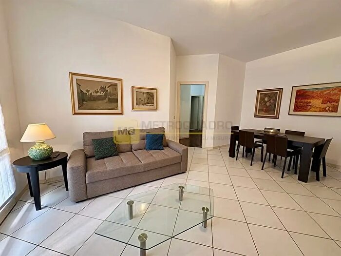 Appartamento trilocale in vendita in Via Solferino, Lecco