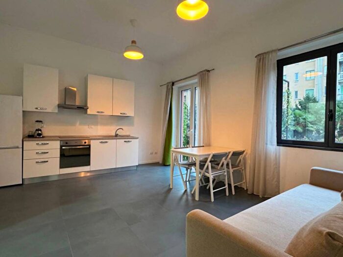 Appartamento bilocale in affitto in Via Baldassare Longhena, Corvetto, Milano