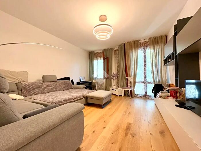 Appartamento trilocale in affitto in Via Alessandro Tassoni, Padova