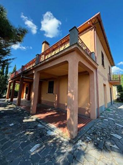 Casa con 6 locali in vendita in Via Forno Pan Venale, San Lorenzo Nuovo