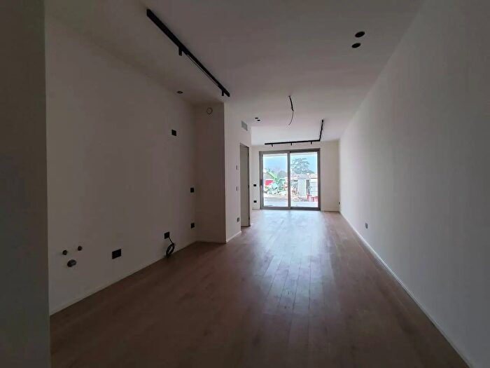 Appartamento trilocale in affitto in Via Papa Paolo VI, Paratico