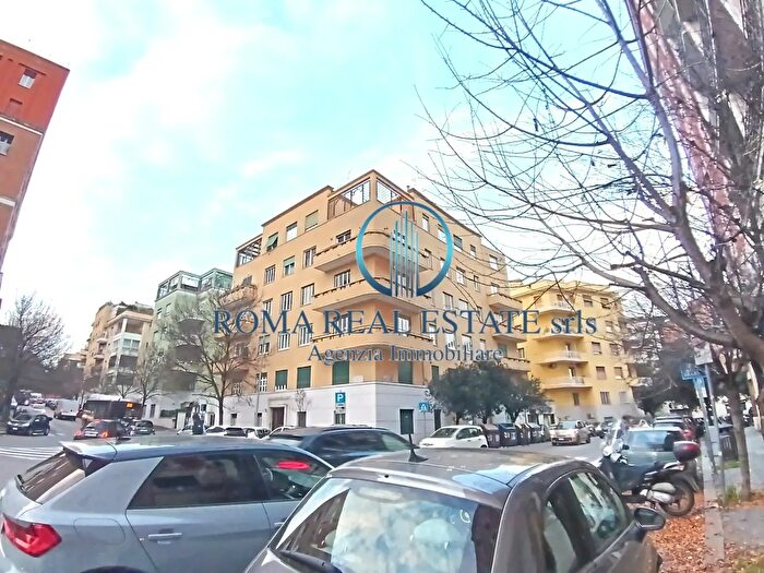 Appartamento bilocale in vendita in Piazza Acilia, Roma