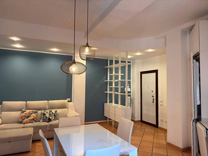 Appartamento bilocale in affitto in Via Accademia, Casoretto, Milano