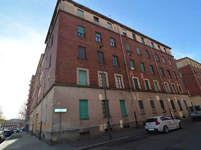 Appartamento trilocale in vendita in Via del Prete, Torino