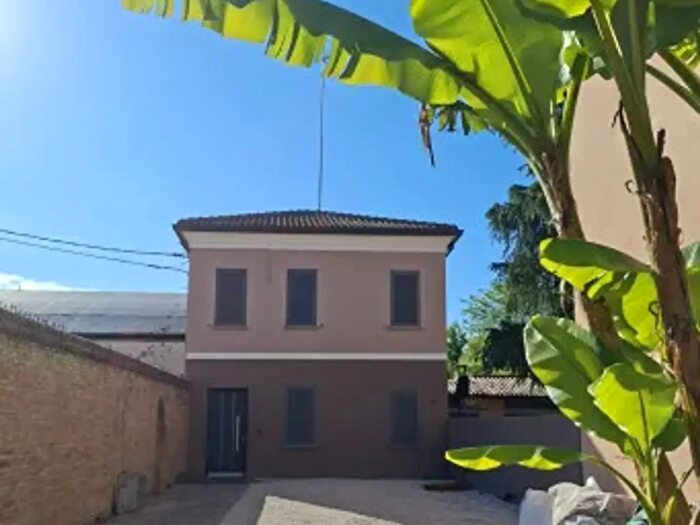 Casa con 5 locali in vendita in Via Mentana, Lugo