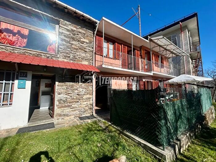 Appartamento con 5 locali in vendita in Frazione Pessinea, Viu