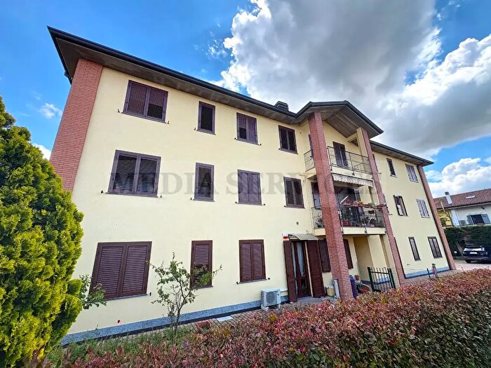 Appartamento trilocale in vendita in Via Gioacchino Rossini N°, Gropello Cairoli