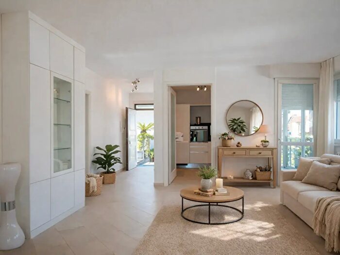 Casa quadrilocale in vendita in Camaiore