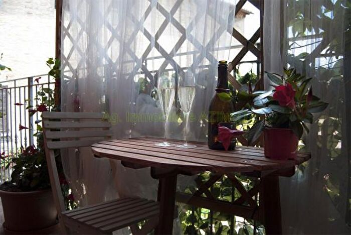 Casa con 6 locali in vendita in Via Malvezzi, Fano