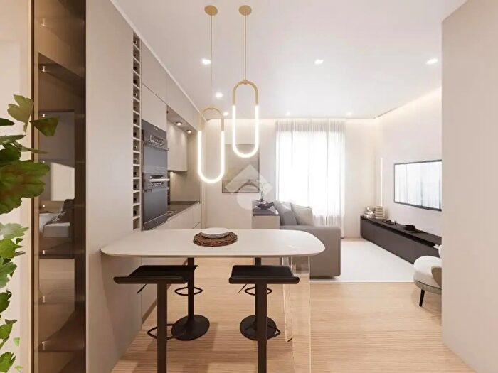Appartamento trilocale in vendita in Via Ampio Flaviano, Roma