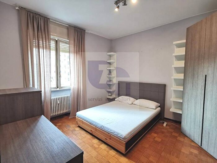 Appartamento trilocale in affitto in Via Cuore Immacolato di Maria, Vigentino Fatima, Milano