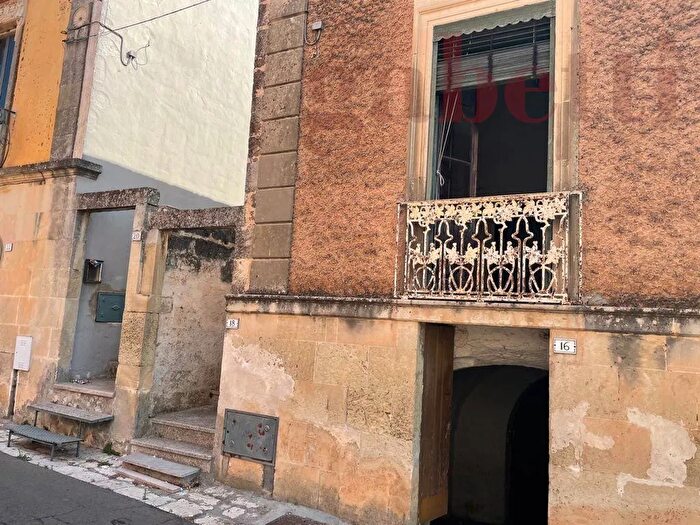 Casa in vendita in Via Ludovico Ariosto, Spongano